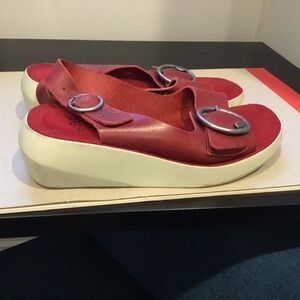 Fly Sandals, US Size 8, Red